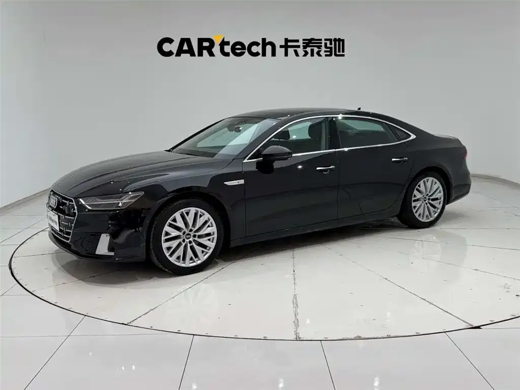Audi A7L — фото 1