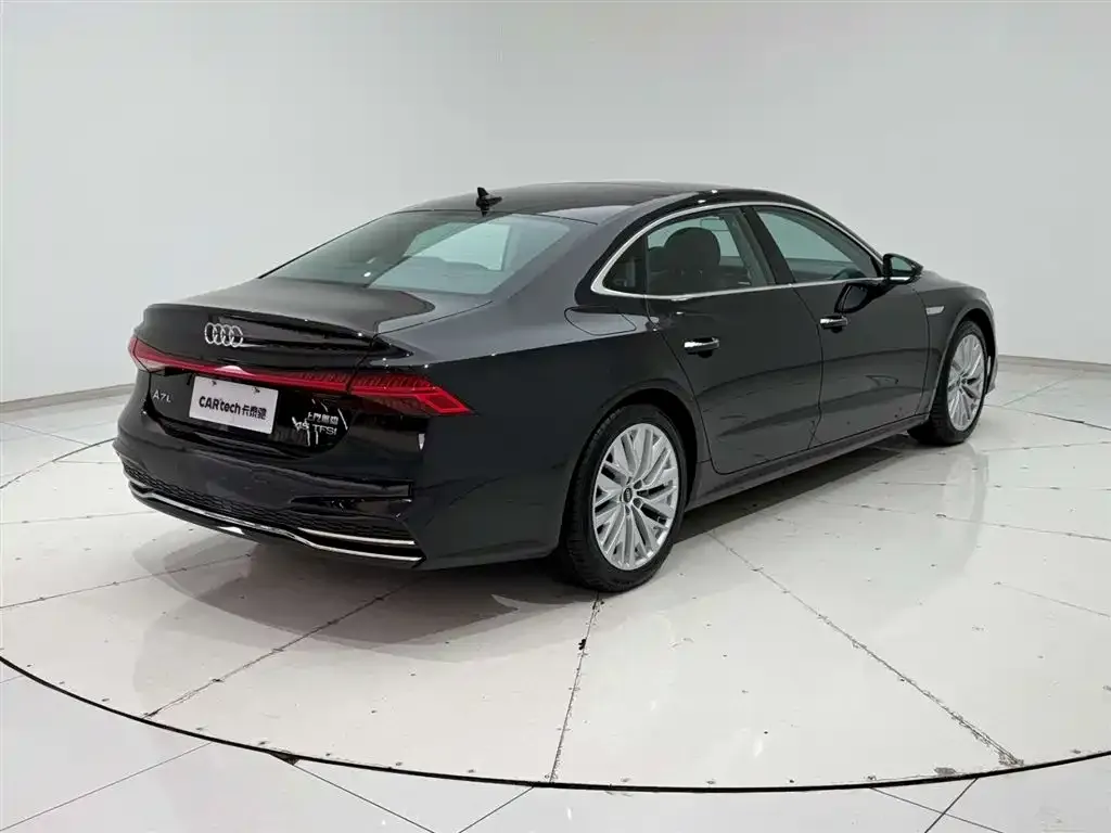 Audi A7L — фото 4