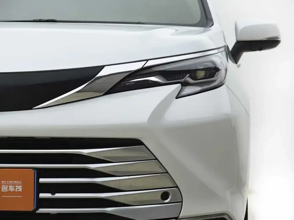 Toyota Sienna 2023 из CN, фото 7