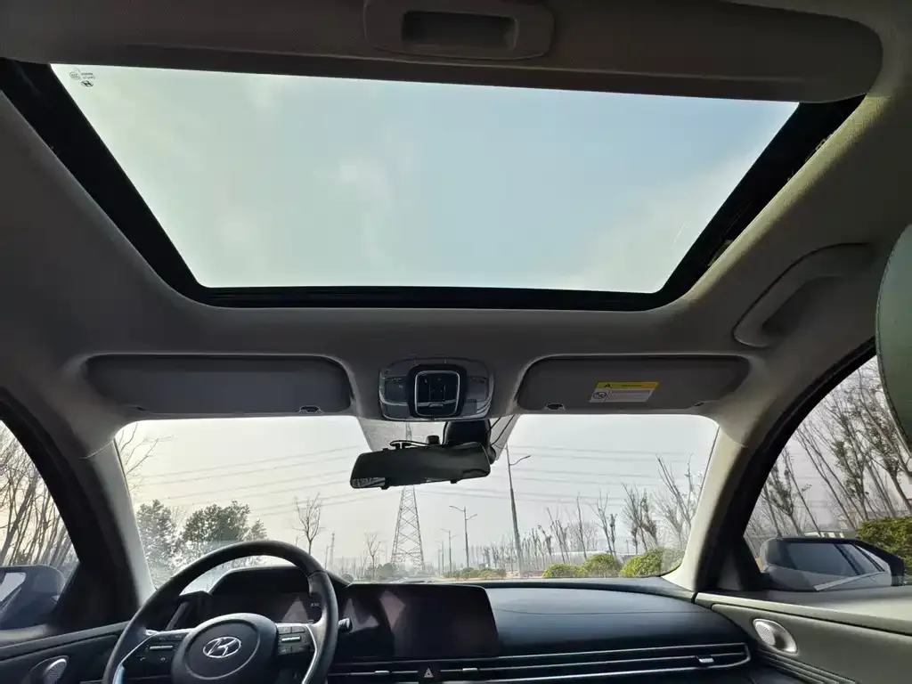 Hyundai Elantra 2022 из CN, фото 7