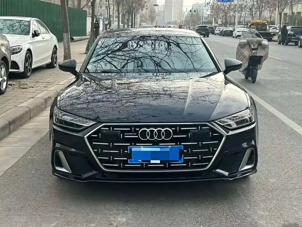 Audi A7L 2023 из CN, фото 7