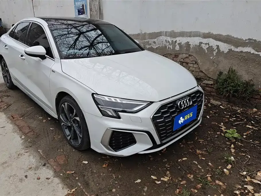 Audi A3 — фото 1