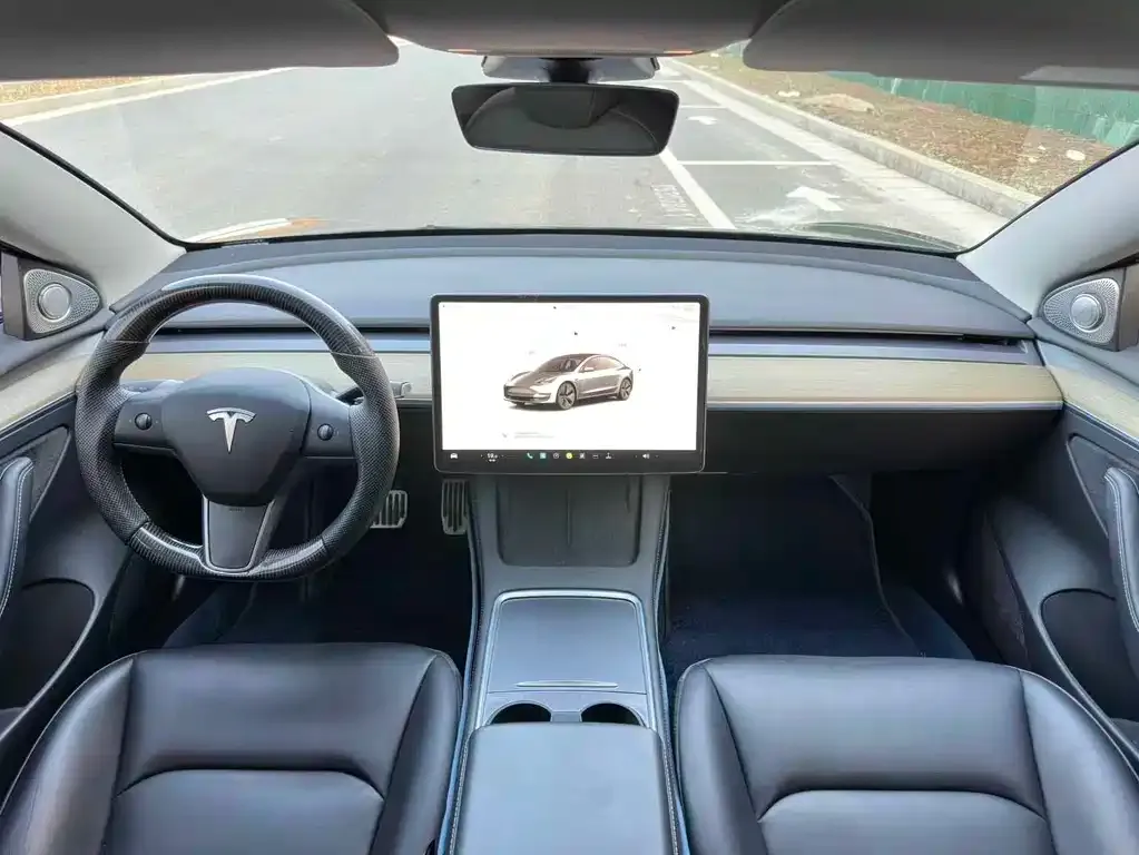 Tesla Model 3 — фото 9