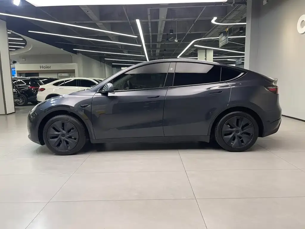 Tesla Model Y 2025 из CN, фото 9