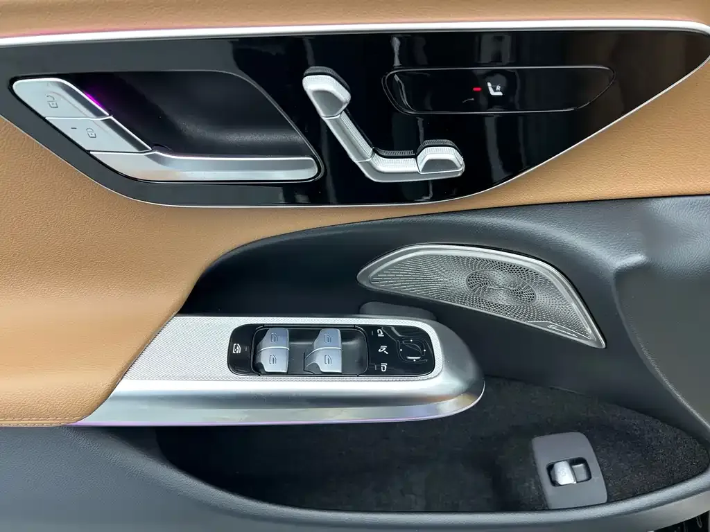 Mercedes-Benz E-Class 2024 из CN, фото 5