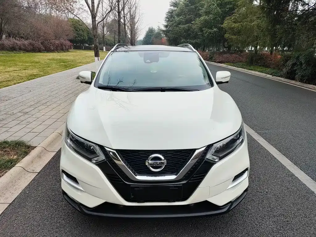 Nissan Qashqai — фото 10