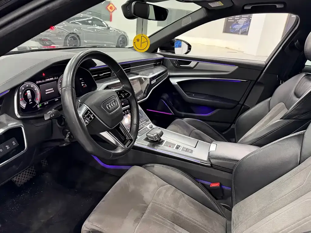 Audi A6L 2022 из CN, фото 6