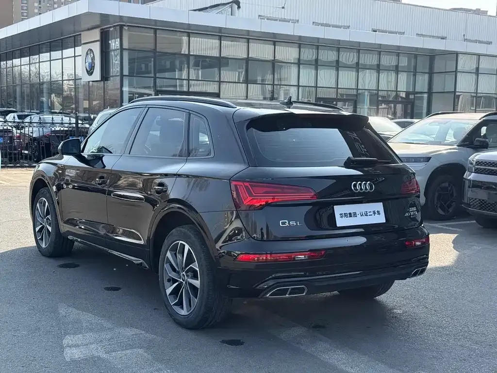 Audi Q5L — фото 3