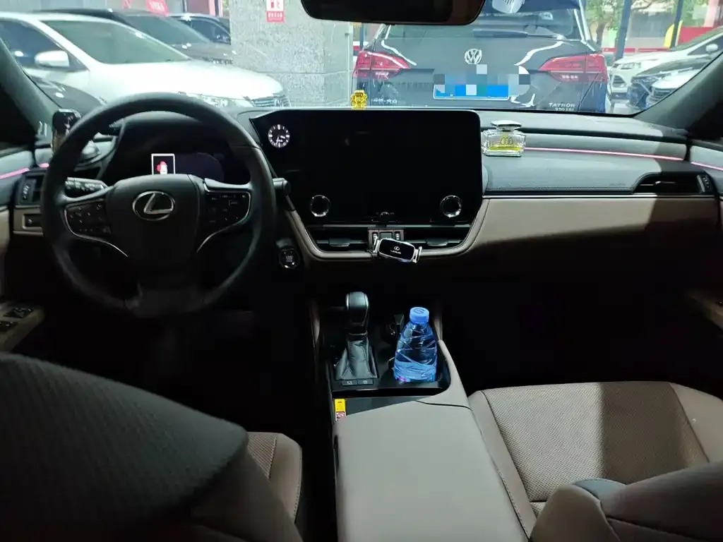Lexus ES 2025 из CN, фото 2
