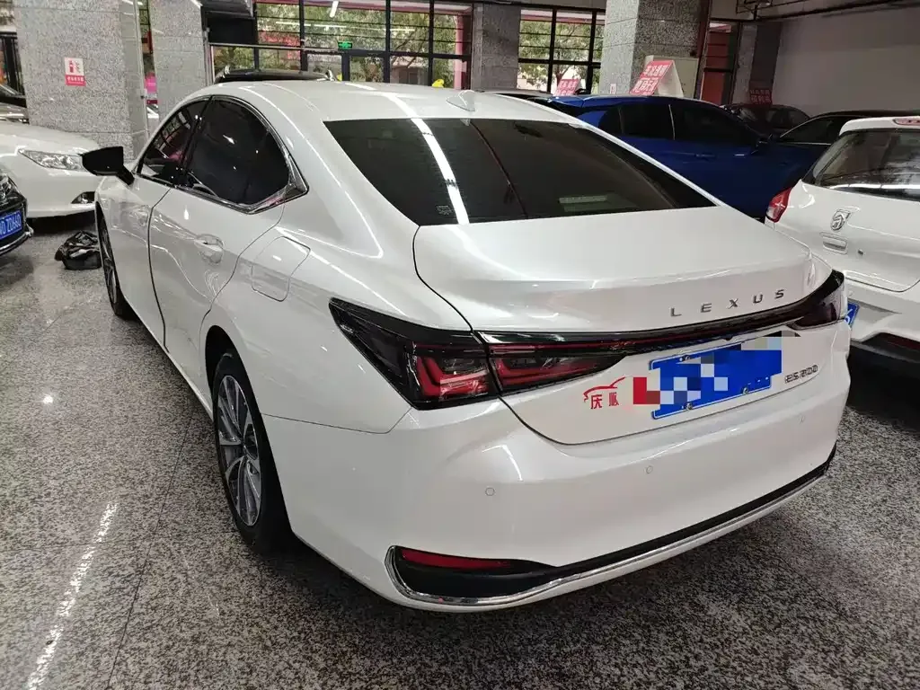 Lexus ES 2025 из CN, фото 3