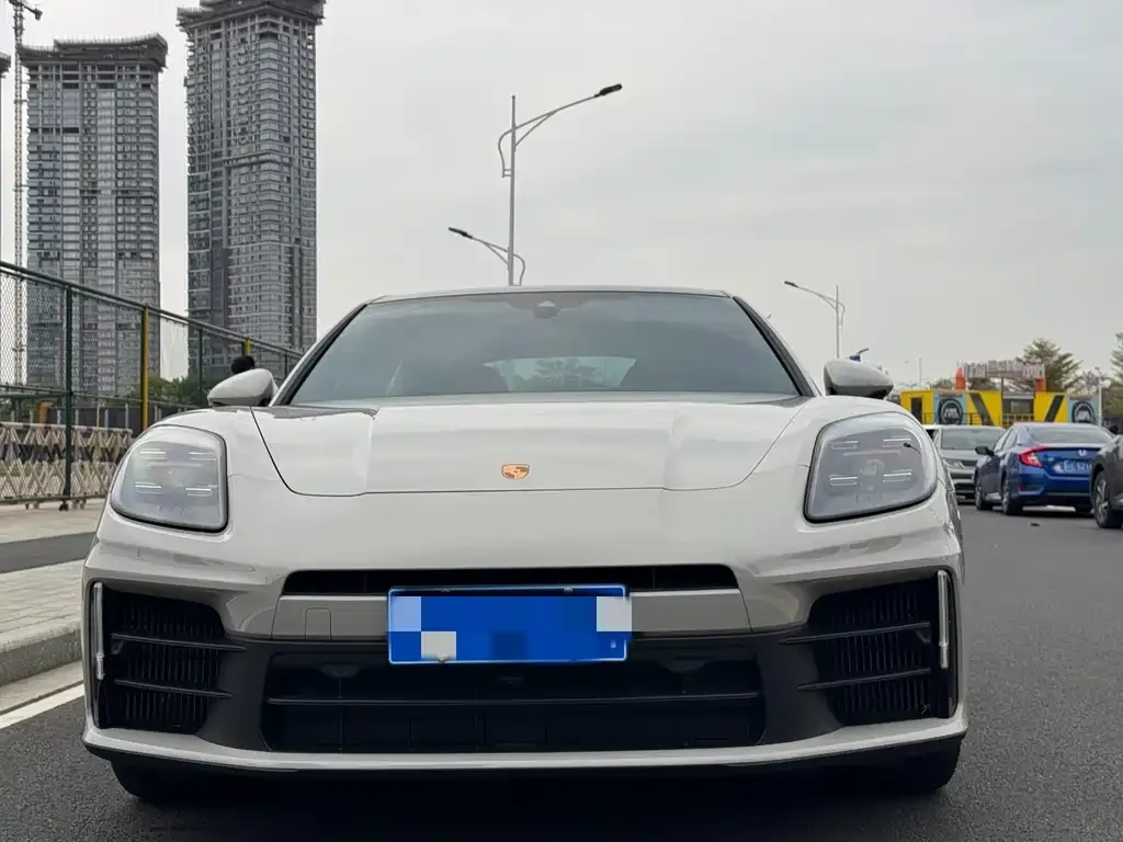 Porsche Panamera 2025 из CN, фото 5