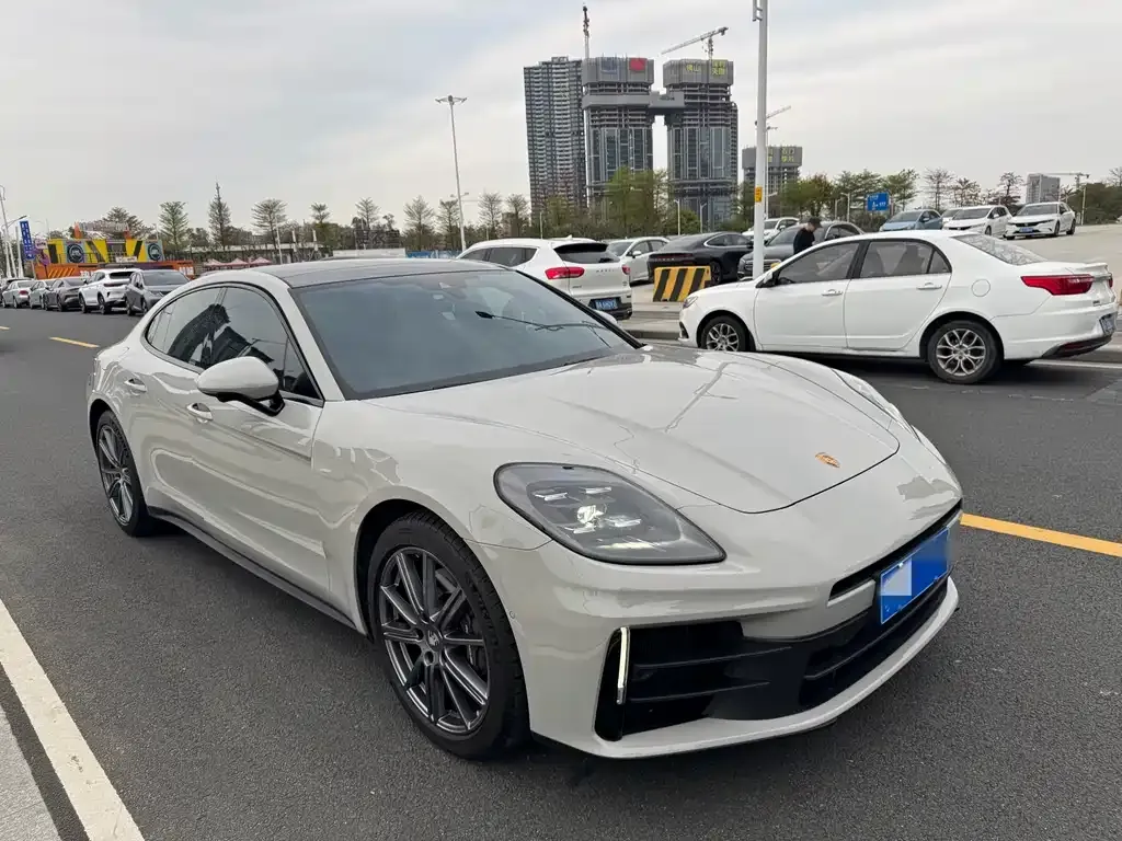 Porsche Panamera 2025 из CN, фото 4