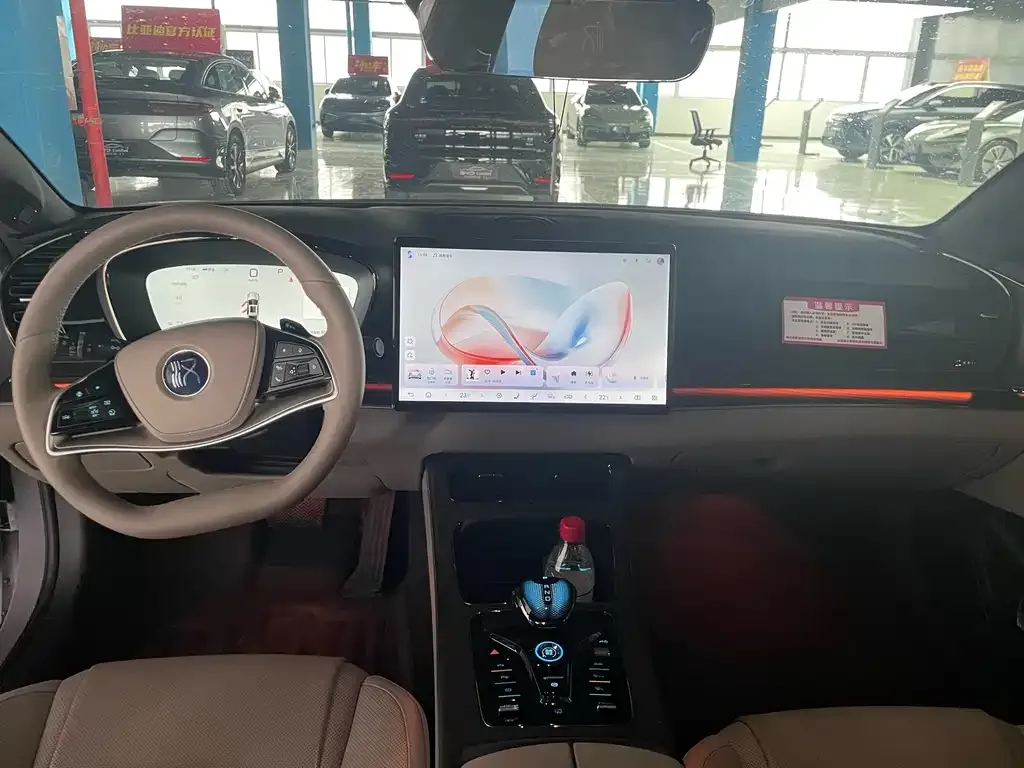 BYD Han — фото 6