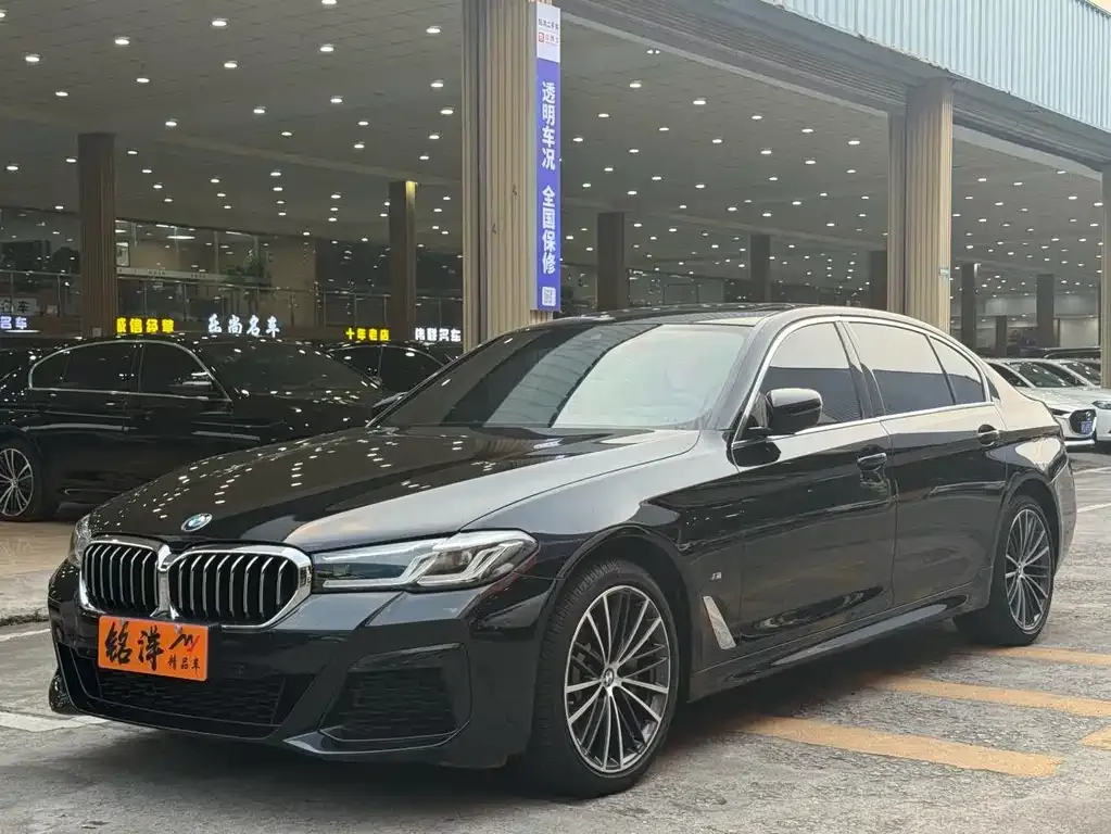 BMW 5 Series — фото 1