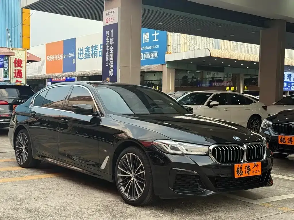 BMW 5 Series — фото 10