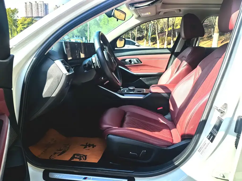 BMW 3 Series 2023 из CN, фото 3