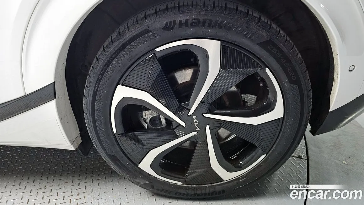 Kia EV6 — фото 7