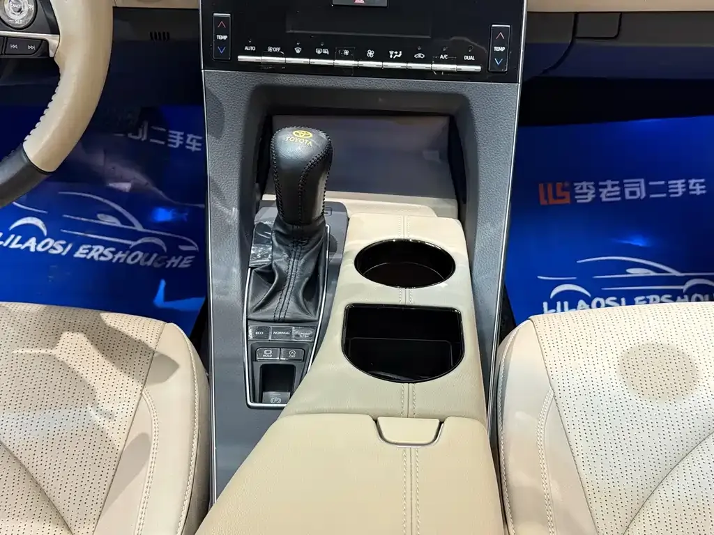 Toyota Avalon 2021 из CN, фото 4