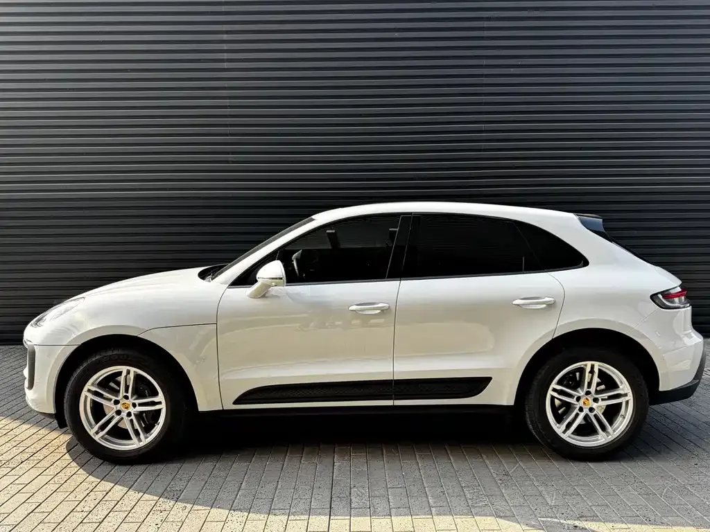 Porsche Macan — фото 1