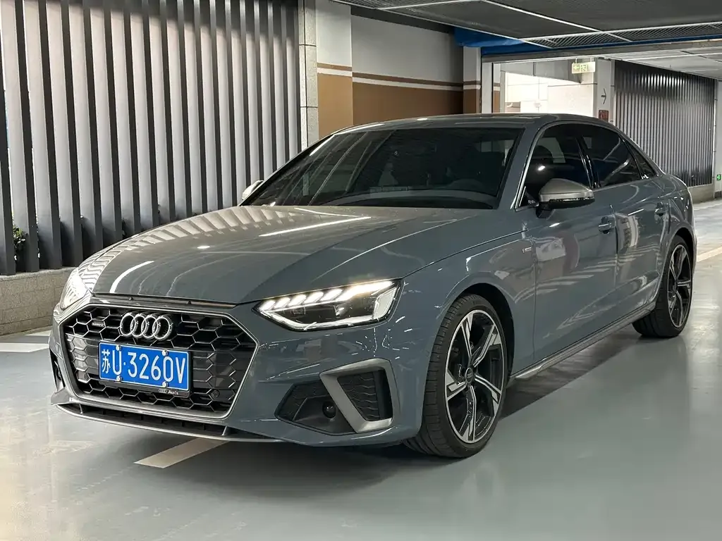 Audi A4L 2022 из CN, фото 1