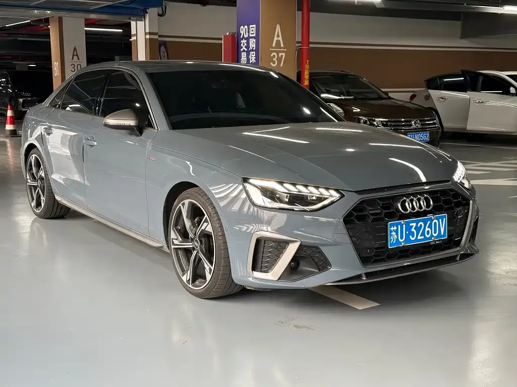 Audi A4L 2022 из CN, фото 4
