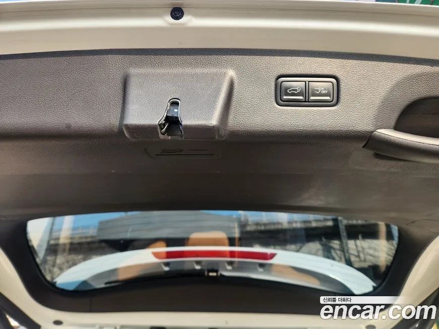 Kia Carnival — фото 10