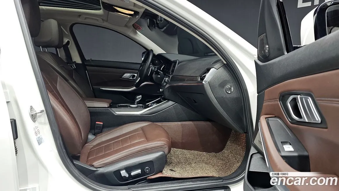 BMW 3-Series 2021 из KR, фото 10