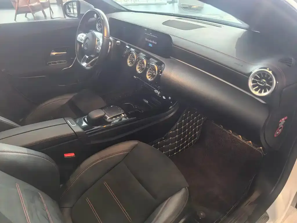 Mercedes-Benz CLA (Import) 2023 из CN, фото 2