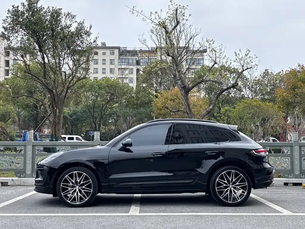 Porsche Macan — фото 9