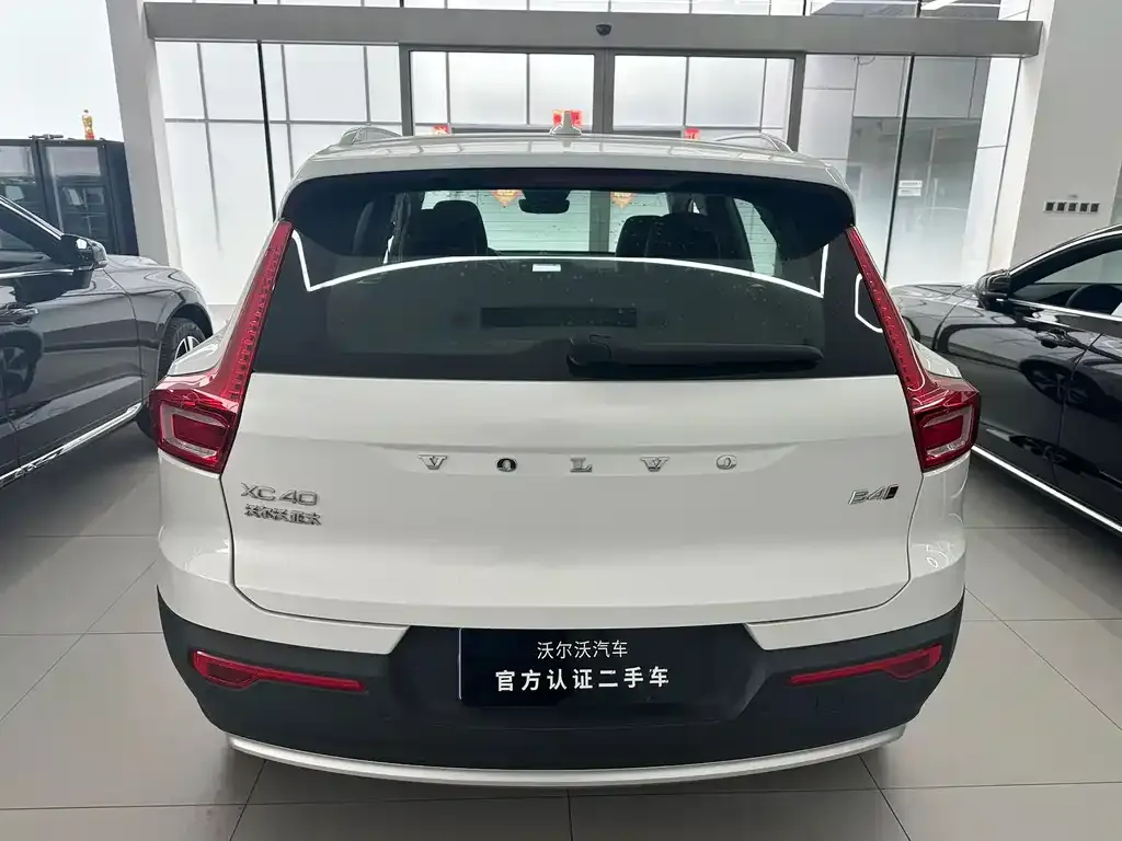 Volvo XC40 2024 из CN, фото 3