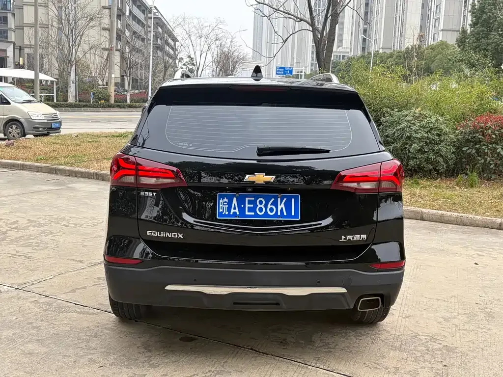 Chevrolet Equinox 2023 из CN, фото 8