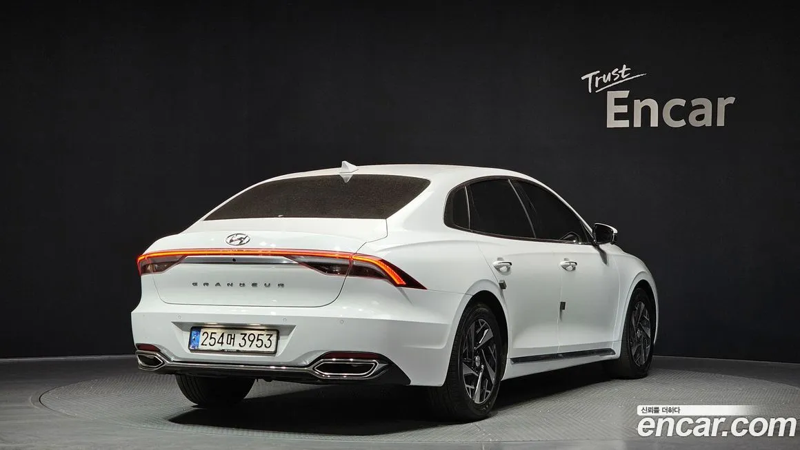 Hyundai Grandeur 2023 из KR, фото 3