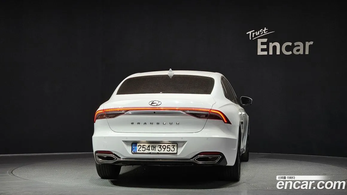 Hyundai Grandeur 2023 из KR, фото 2