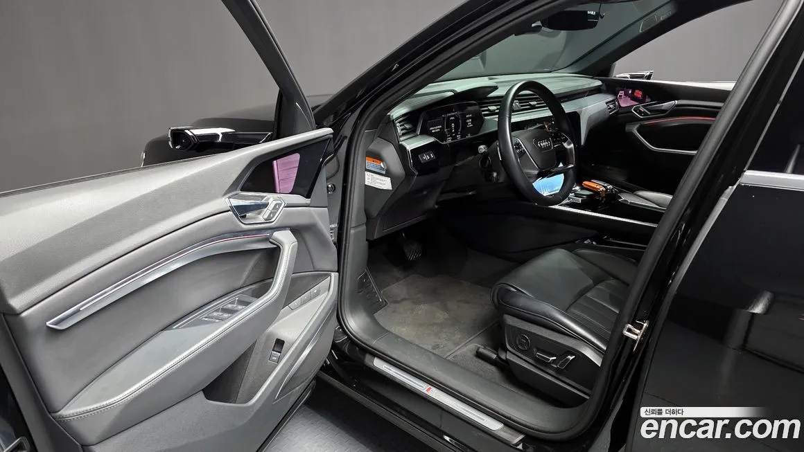 Audi e-tron 2022 из KR, фото 8
