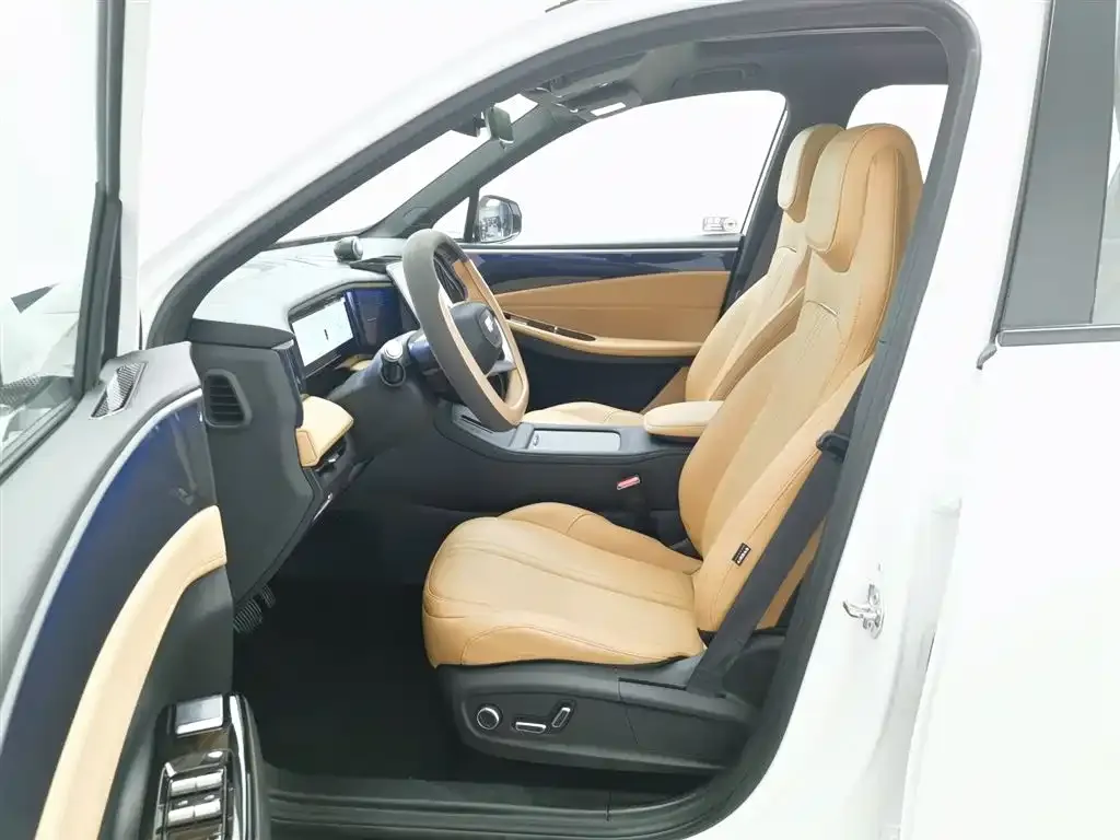 Geely Galaxy L7 — фото 10