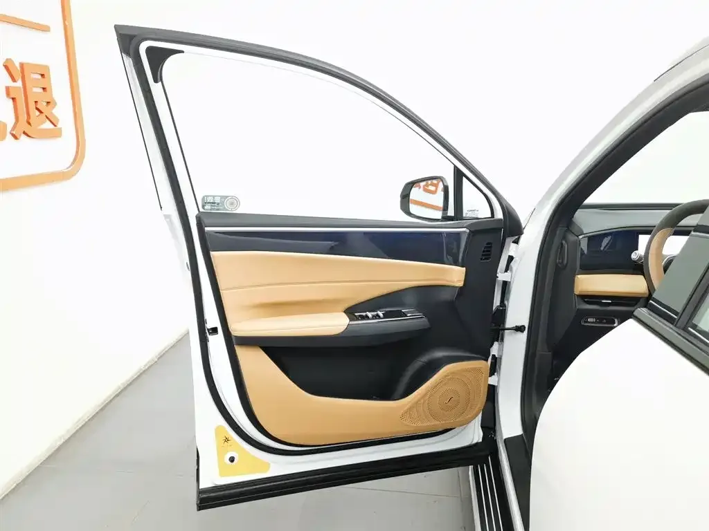 Geely Galaxy L7 — фото 8