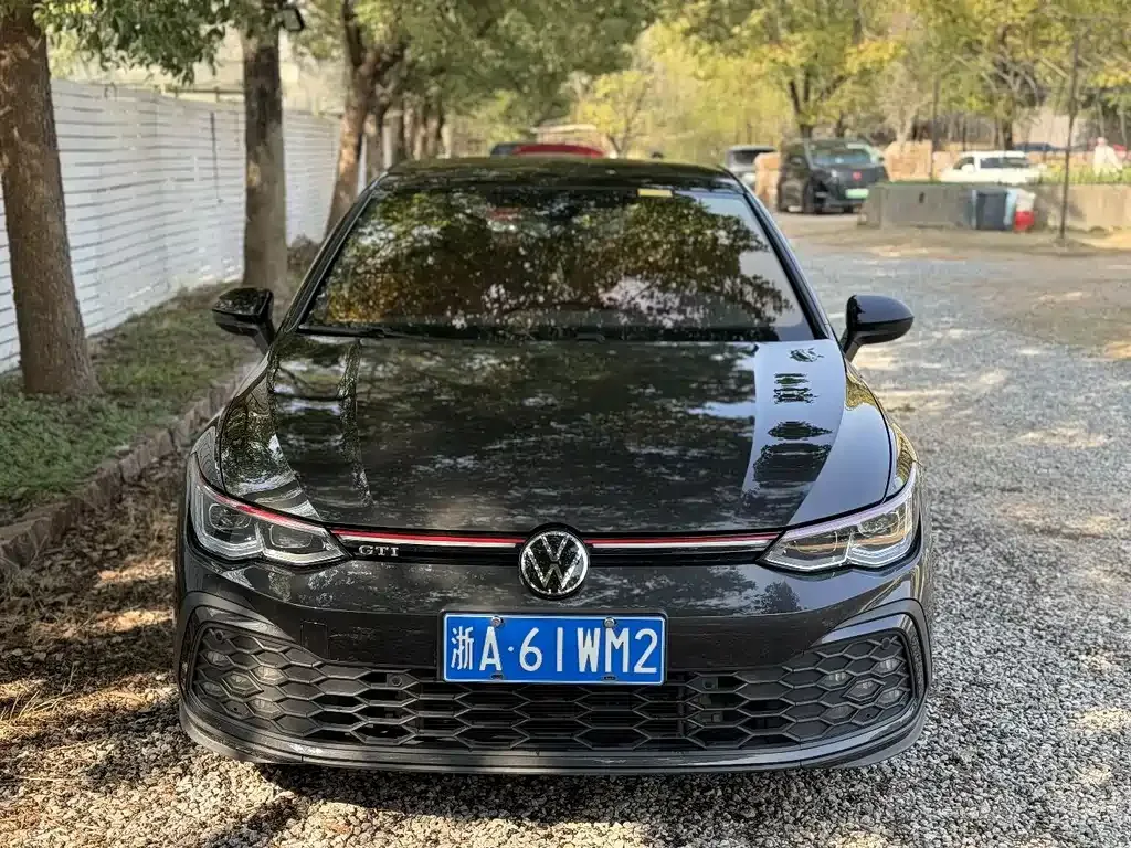 Volkswagen Golf GTI