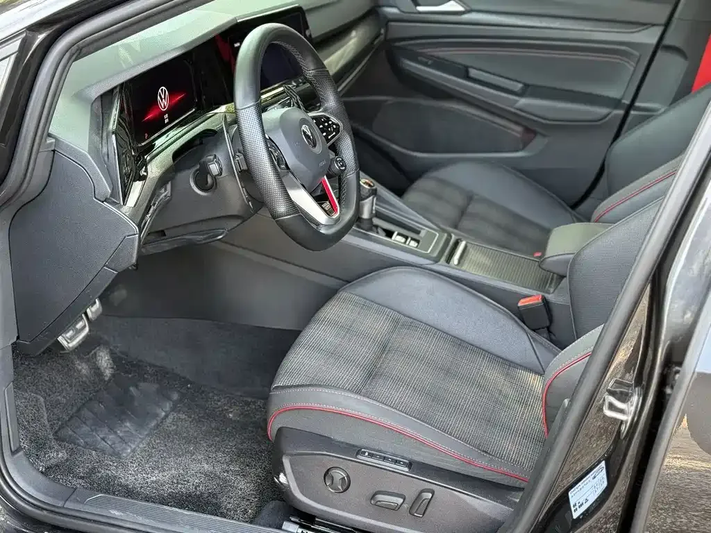 Volkswagen Golf GTI 2023 из CN, фото 4