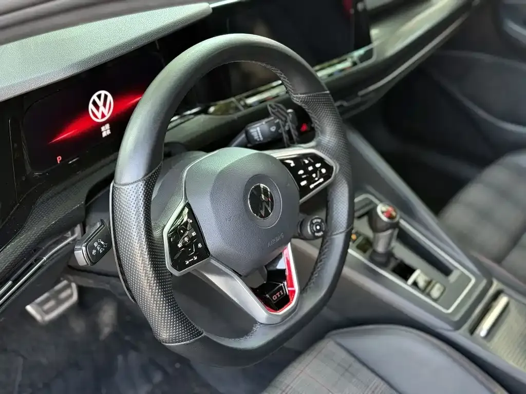 Volkswagen Golf GTI 2023 из CN, фото 3
