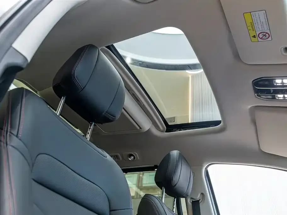GAC Motor E8 Hybrid — фото 3