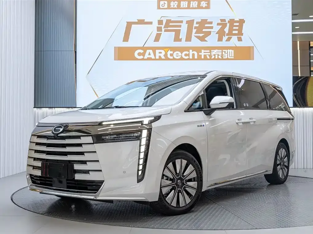 GAC Motor E8 Hybrid — фото 9