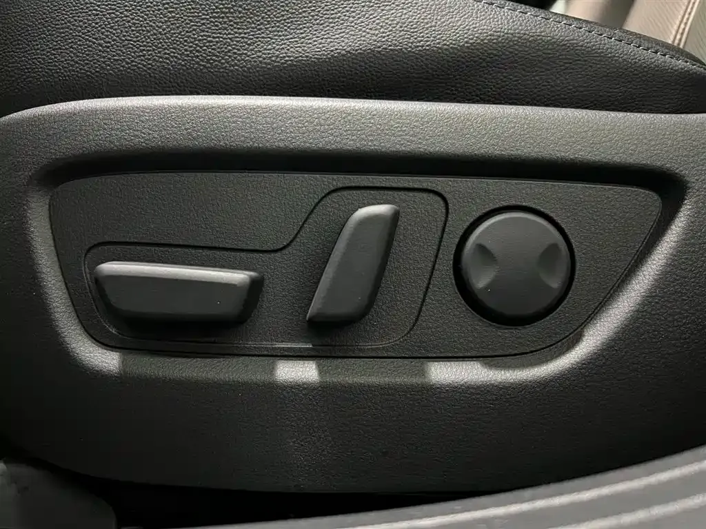 Mazda CX-50 2024 из CN, фото 10