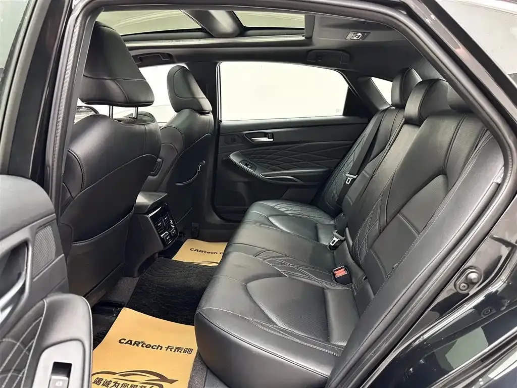 Toyota Avalon 2023 из CN, фото 6