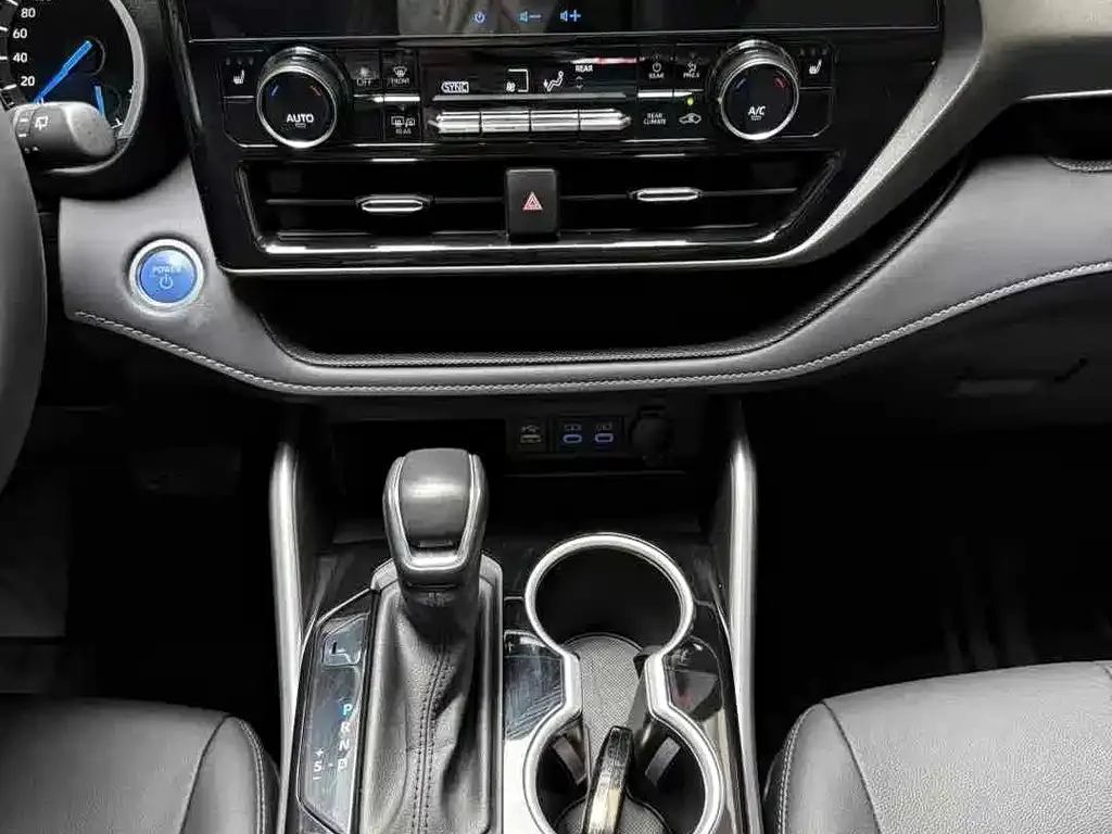 Toyota Highlander 2025 из CN, фото 8