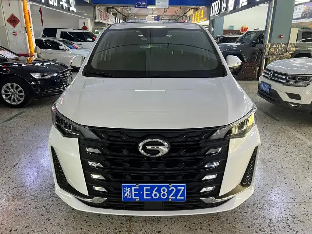 GAC Motor Trumpchi M6 — фото 7