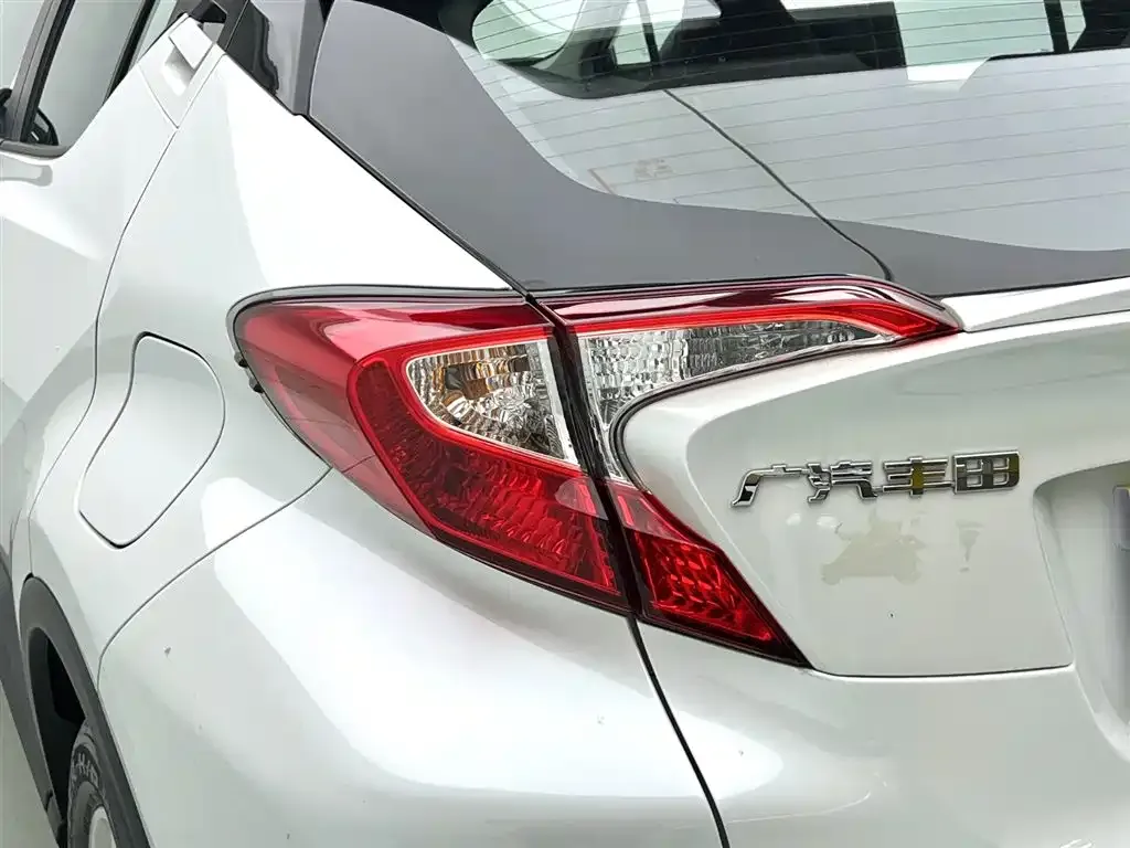 Toyota C-HR 2023 из CN, фото 9
