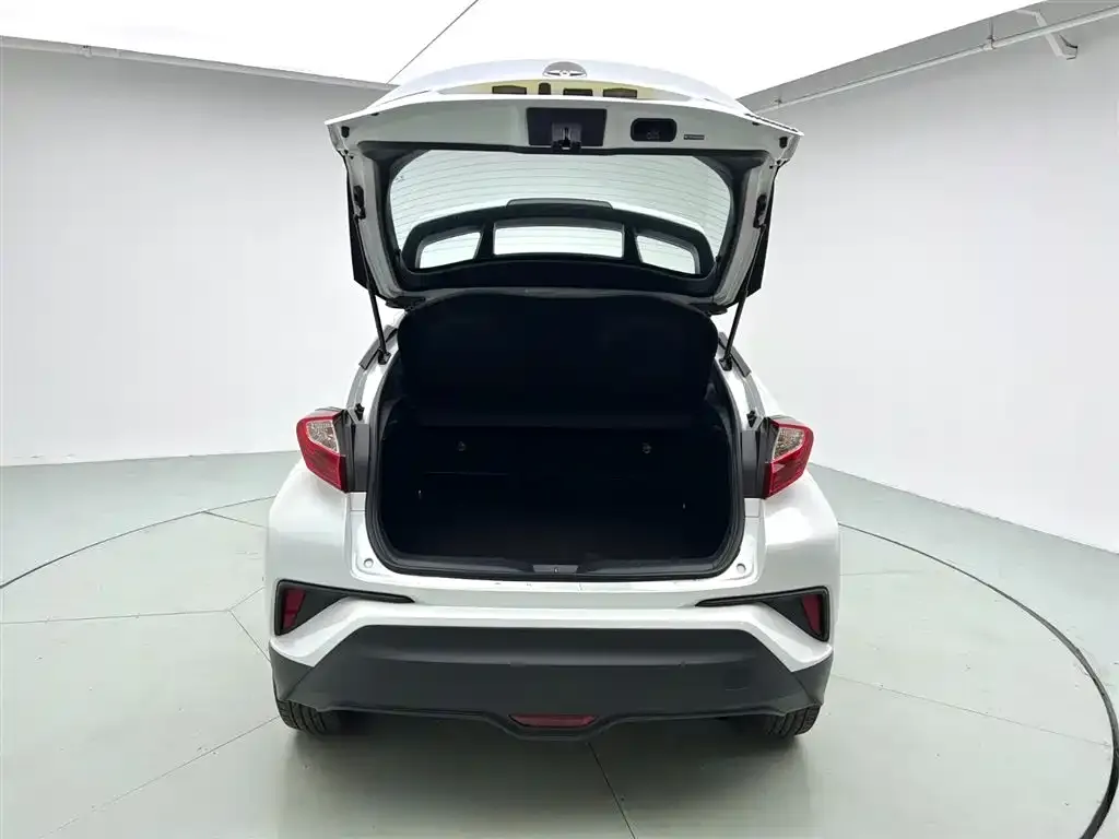 Toyota C-HR 2023 из CN, фото 7