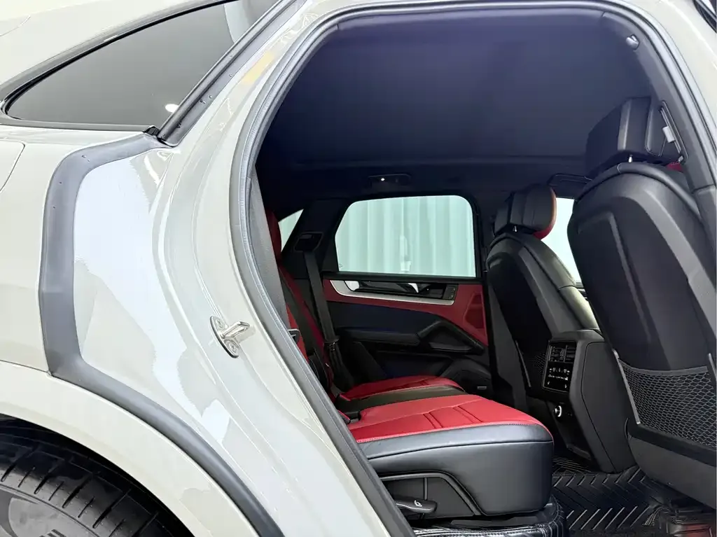 Porsche Cayenne 2024 из CN, фото 6