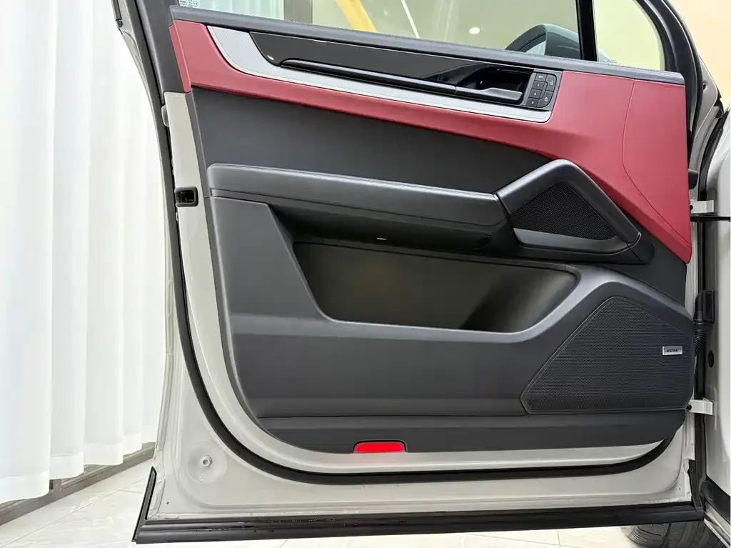 Porsche Cayenne 2024 из CN, фото 8