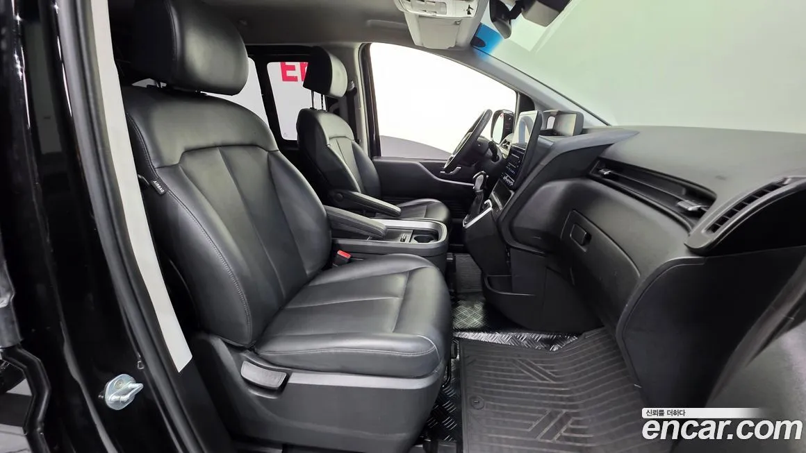 Hyundai Staria — фото 2